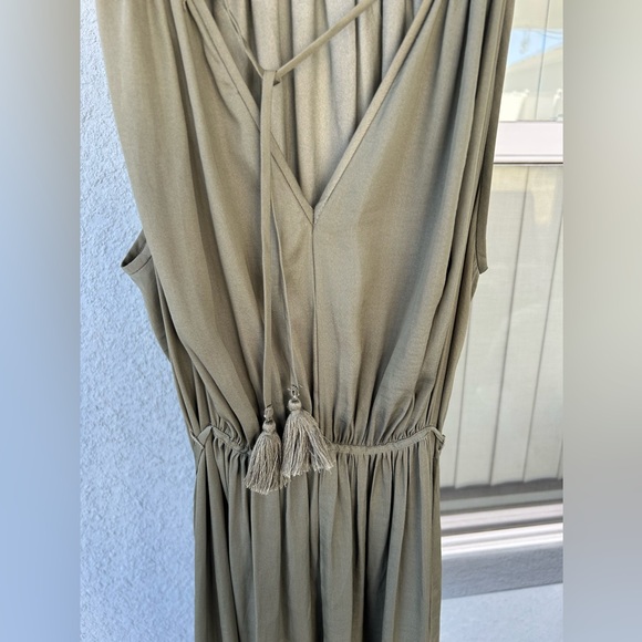 Loft Olive Green V-neck Tassel Tie Flowy Tie Waist Casual Chic Midi Dress Size S - Picture 3 of 5